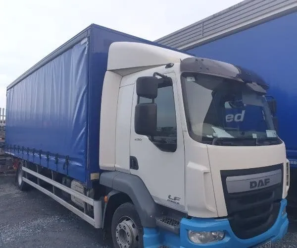 7.5 t G.V.W Curtain Side